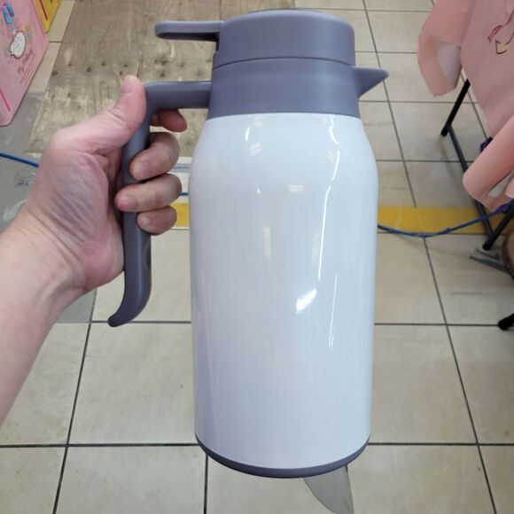 Brand New Sanrio Kuromi 1L Tea / Water Pot - Picture 4 of 15